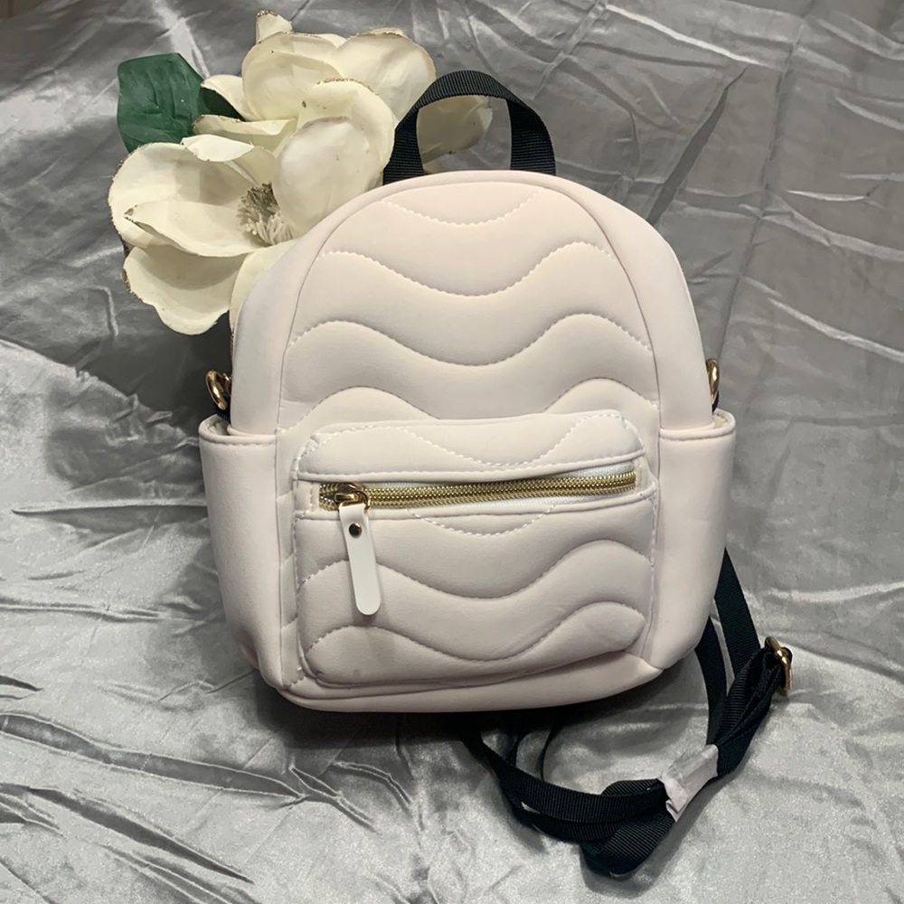 🌹 ICING (NWT) • Very Cute White & Black Mini Book Bag Purse •